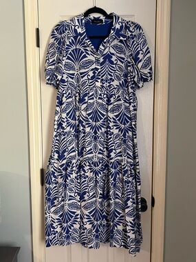 Anna Grace Blue and White Patterned Collared Midi Dress Sz L